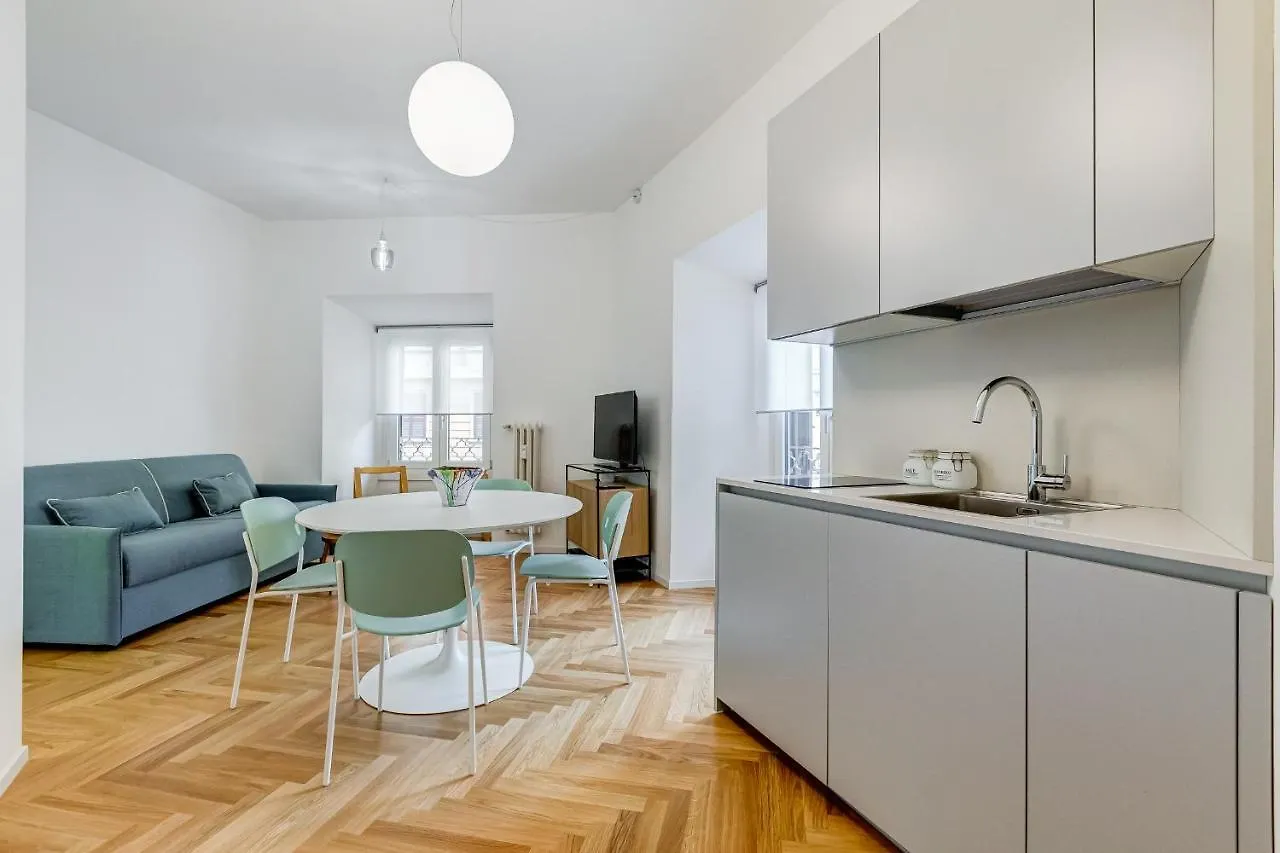 Apt In The Heart Of The City ローマ アパート